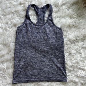 Lululemon tank size 8